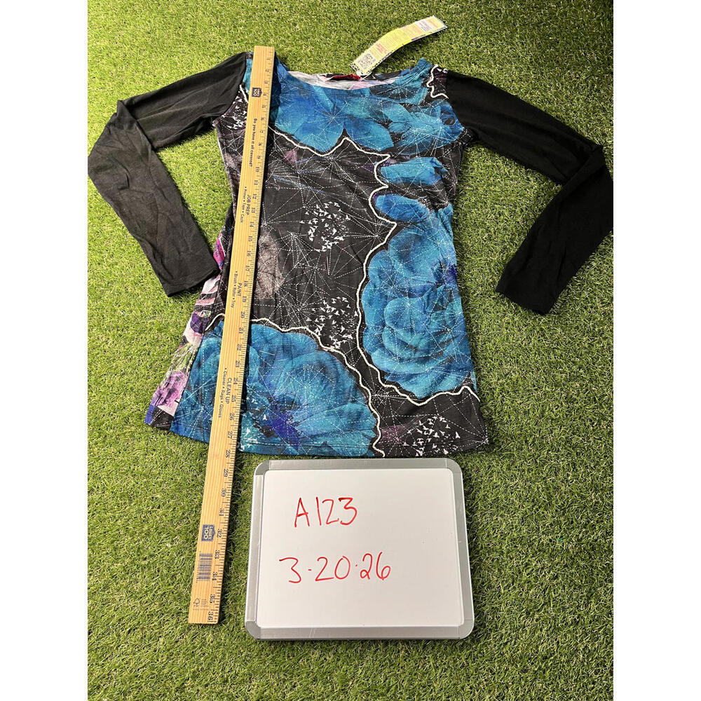 Smash! Women's L Large Blue Floral Long Sleeve Top Spanish Boutique